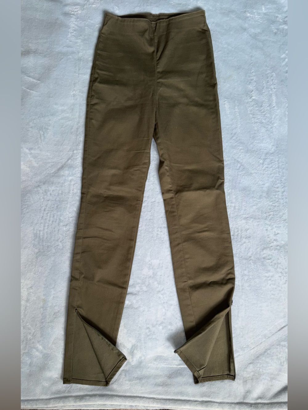 H&M women’s Chino Pants - Olive